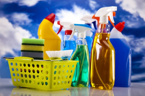 Deep carpet cleaning process targeting dirt and stains in carpet fibers